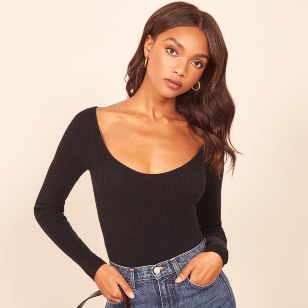 Reformation Ribbed Mia Cashmere Sweater in Black